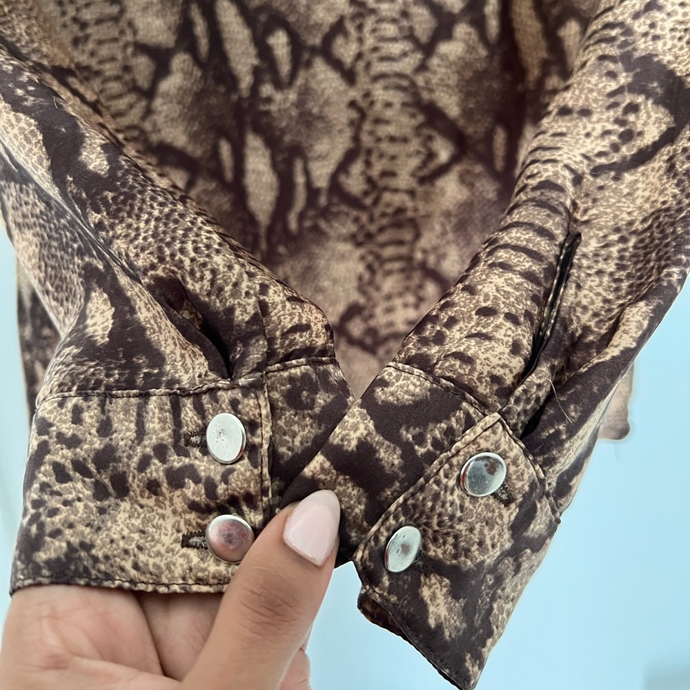 Snake Skin Pattern Blouse - Picture 7 of 10